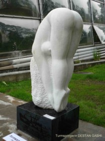 Turmspringerin im Botanischen Garten Graz